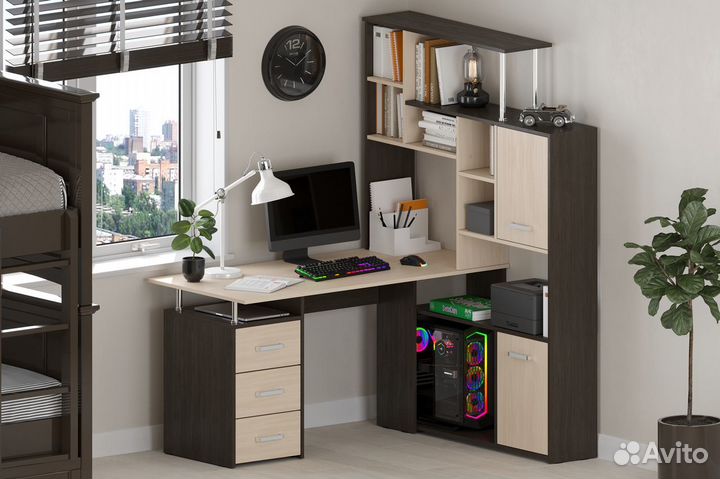 Компьютерный стол угловой