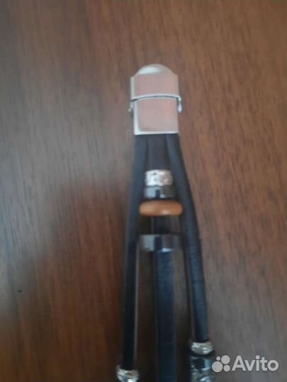 Кожаный браслет