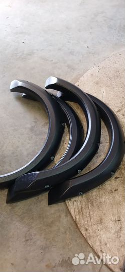 Фендеры на ниву