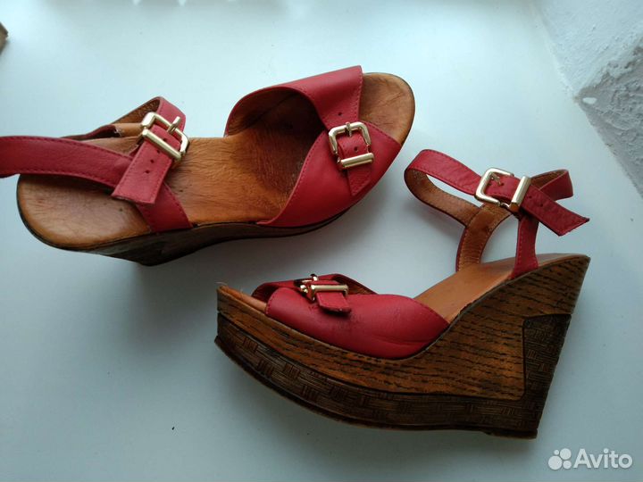 Босоножки женские