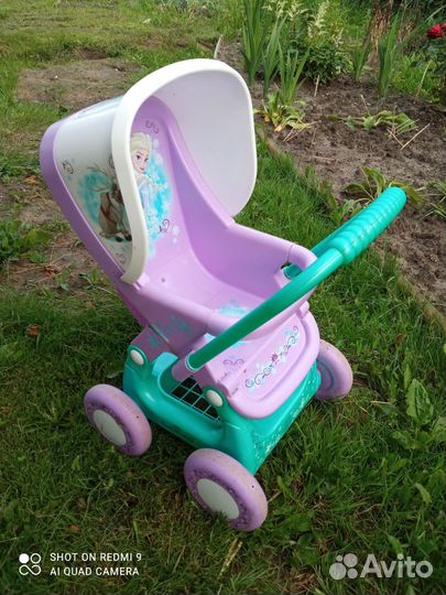 Кукольная коляска для куклы