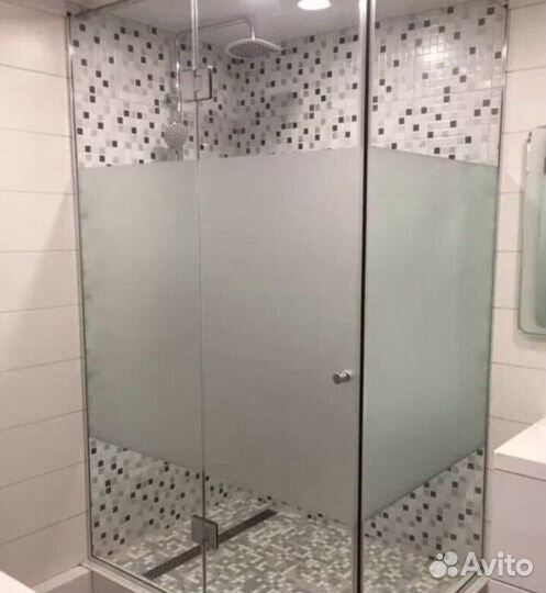 Перегородки из стекла в душевую под ключ