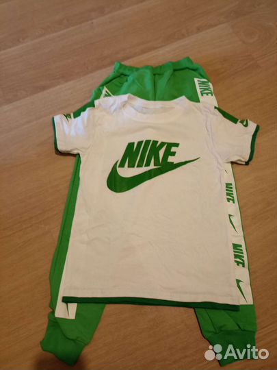 Спортивный костюм