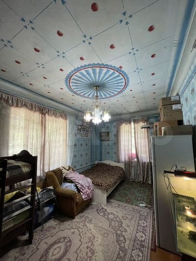 3-к. квартира, 70 м², 1/2 эт.