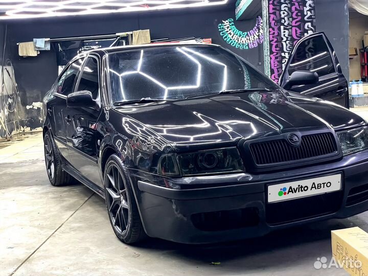 Skoda Octavia 1.6 МТ, 2007, 260 000 км