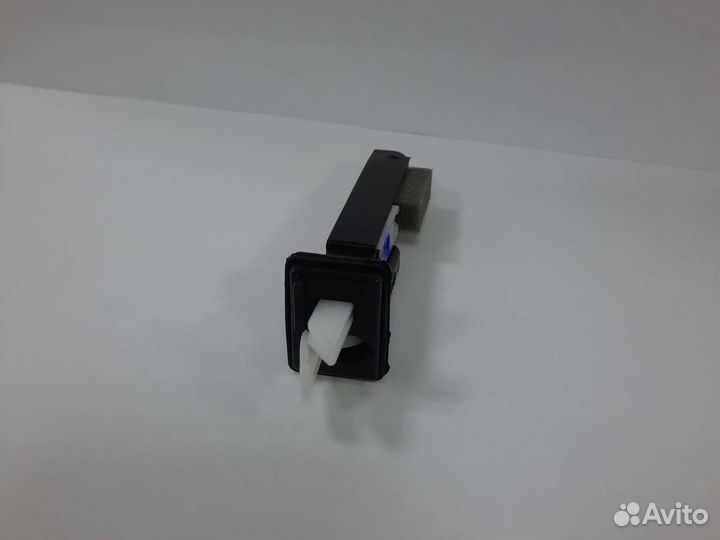 Замок лючка бензобака Duster