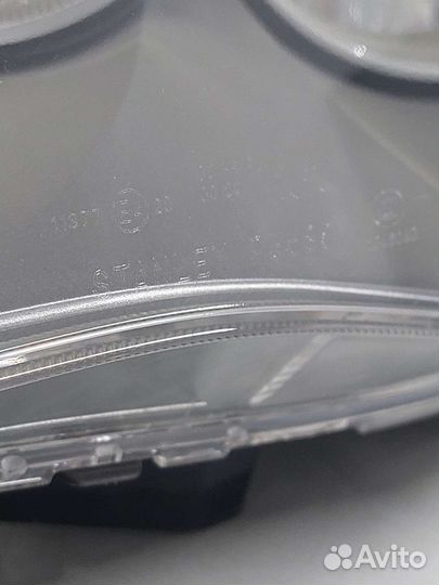 Фара левая Mitsubishi Outlander 06-10г.в. ксенон