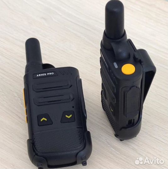 Рация с гарнитурой, радиостанция с наушником