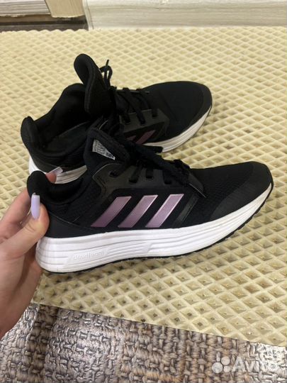 Кроссовки adidas