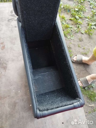 Подлокотник LADA xray 2017