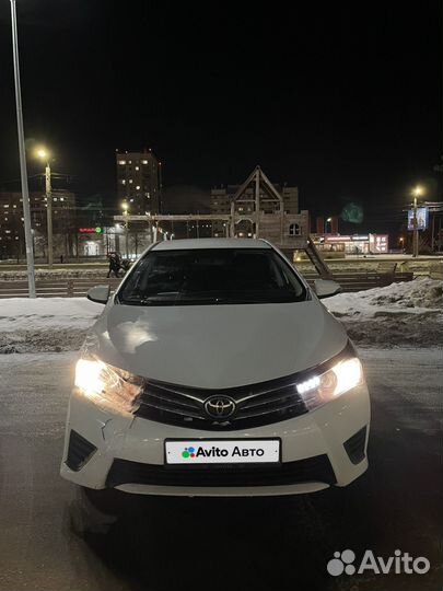 Toyota Corolla 1.6 CVT, 2013, битый, 137 000 км