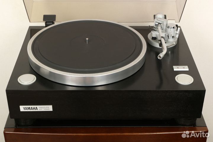 Проигрыватель винила Yamaha GT-1000
