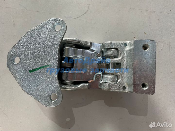 Петля двери Ивеко Дейли нижняя