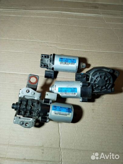 Моторчик электропривод сидения Kia K5 DL3