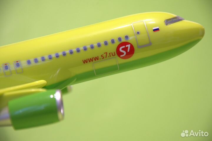 Модель самолета Airbus 320