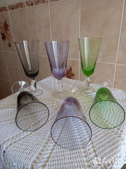 Винтаж. Фужеры из цветного стекла