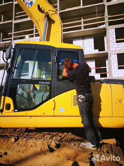 Стекло правое Мини-погрузчик Вениери VF 1.33 B