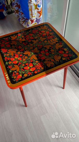 Детский стол и 2 стула под хохлому