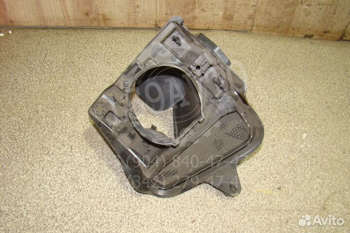 Кронштейн фары противотуманной правой Lexus LX 45