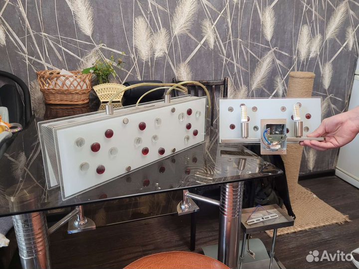 Люстра и настенный светильник