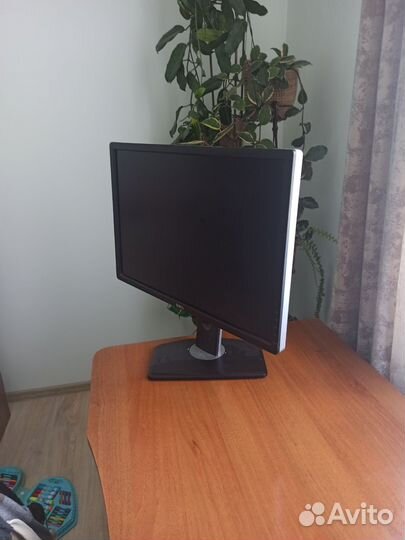 Монитор для компьютера dell