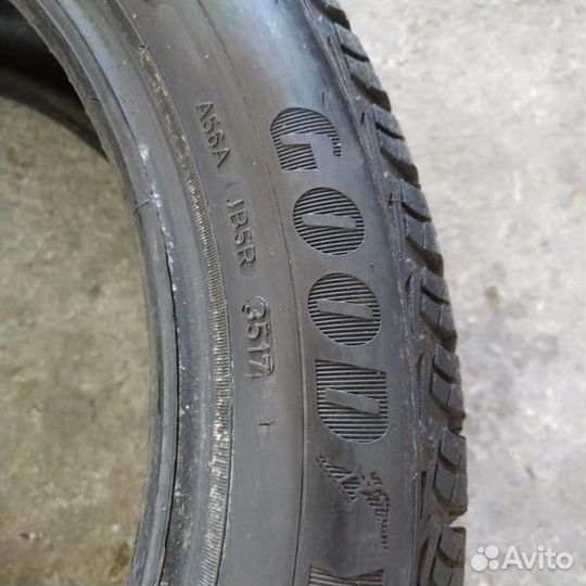 Goodyear UltraGrip Ice 2 215/45 R17
