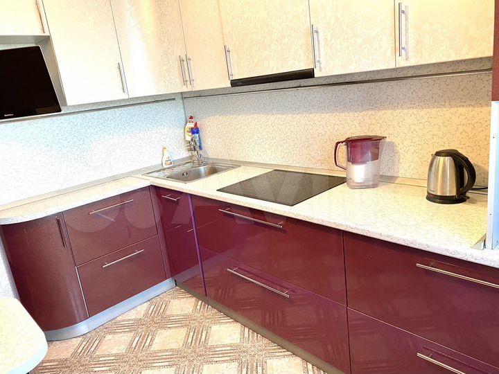 2-к. квартира, 63 м², 10/10 эт.