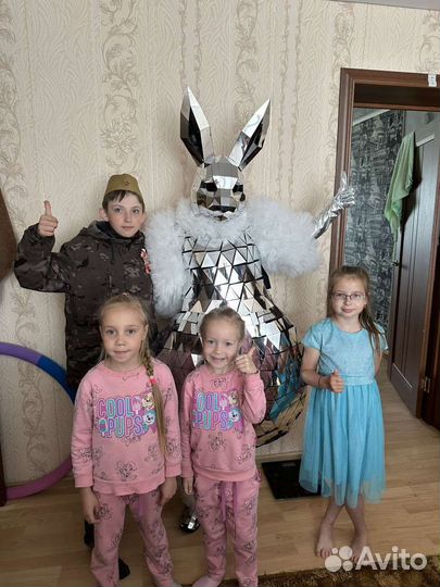 Аниматор зайка