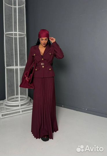 Костюм женский с юбкой dior