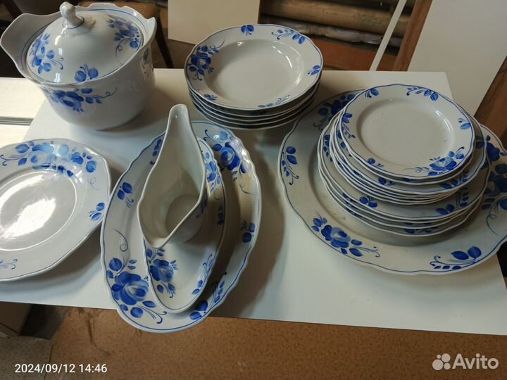 Сервиз фарфоровый 