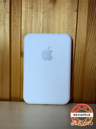 Внешний аккумулятор Battery Pack 5000 мА/ч белый