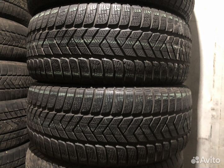 Pirelli Winter Sottozero 3 245/45 R19 102V