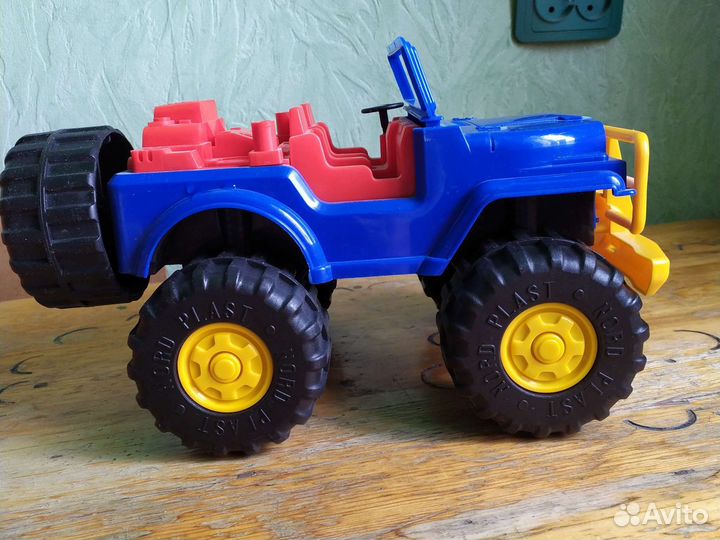 Детские игрушки для мальчиков машинки