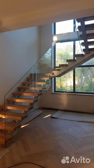 Стеклянные перила, оргаждения