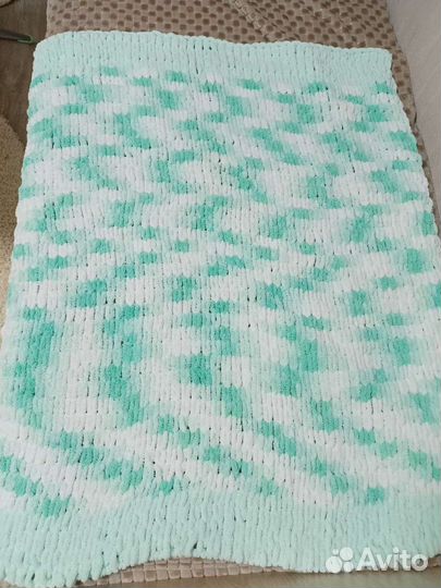 Плед детский вязаный