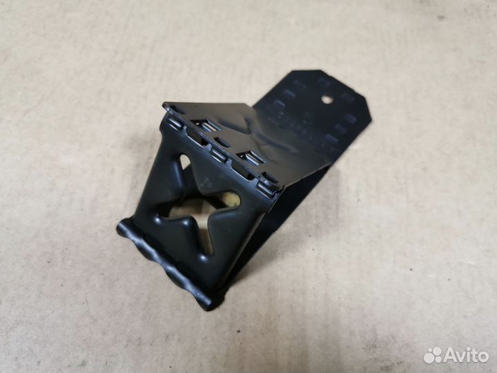 Упор противооткатный на Mercedes