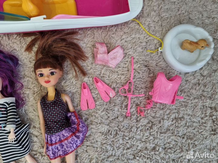 Яхта, клевые куклы, питомец