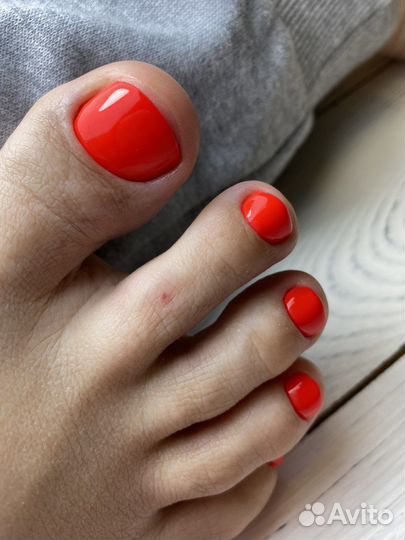 Маникюр и педикюр с покрытием гель лак