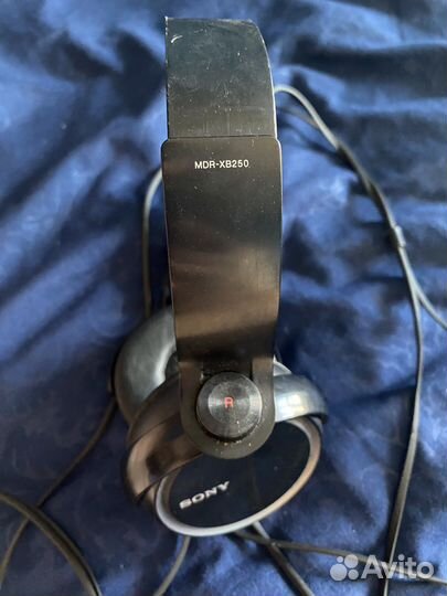 Наушники Sony