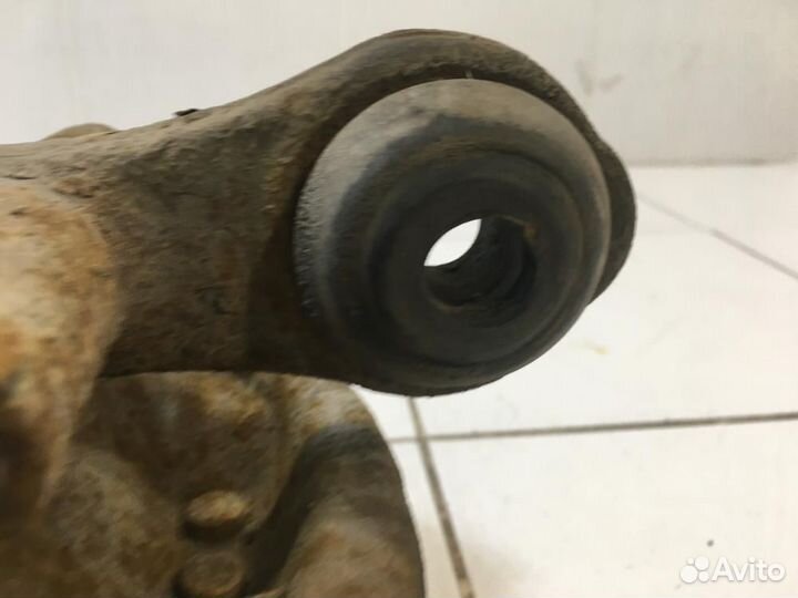 Кулак поворотный задний правый Dodge Neon 2