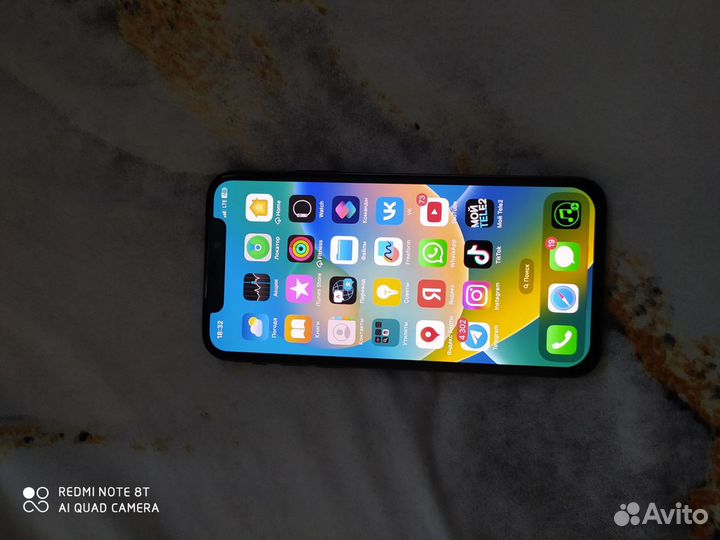 iPhone X, 64 ГБ