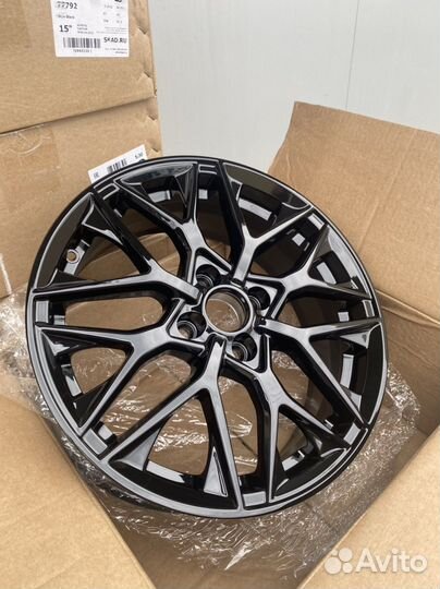 R16 4/98 новые литые черный глянец