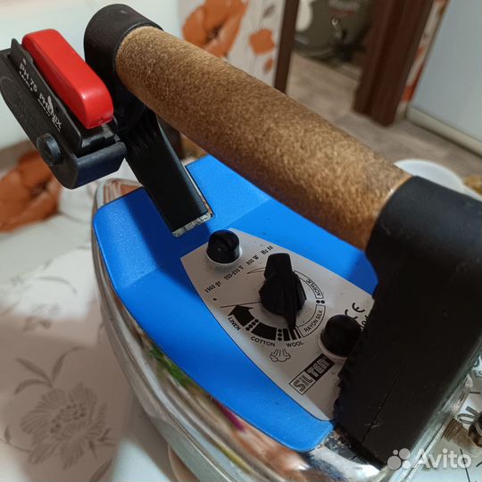 Утюг с парогенератором