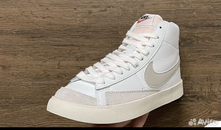 Кроссовки Nike Blazer Mid