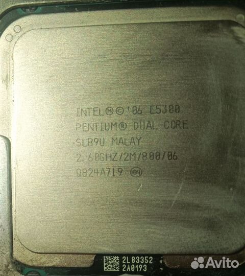 Материнская плата с процессором и памятью