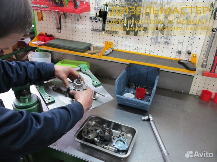 Форсунка Mercedes Sprinter OM611 0445110190