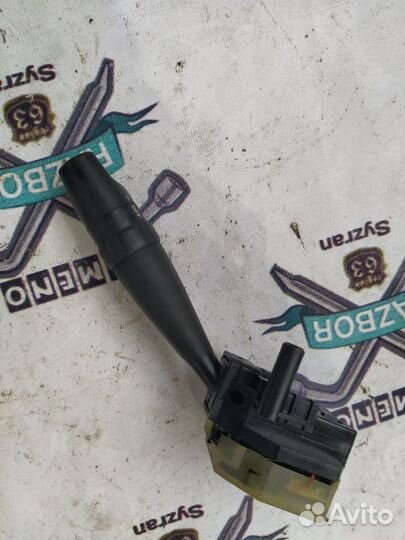 Переключатель поворотников Hyundai Elantra