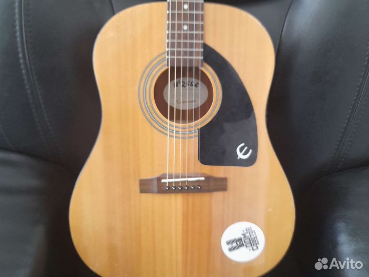 Акустическая гитара epiphone