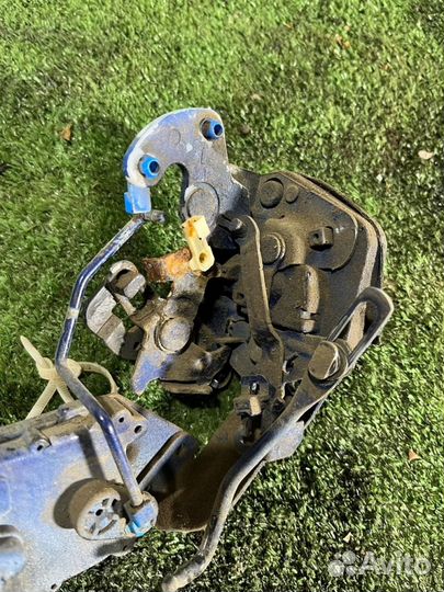 Замок двери задней левой Hyundai Accent 2 (LC, Tag