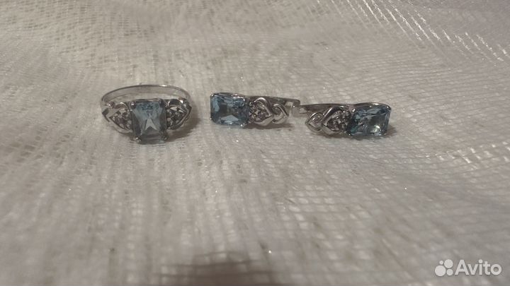 Серебряное кольцо и серьги